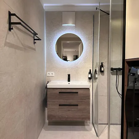 Apartment Design I Zentrum I Garage I Dachterrasse I Waschtrockner Linz