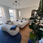 Design I Zentrum I Garage I Dachterrasse I Waschtrockner Apartman *